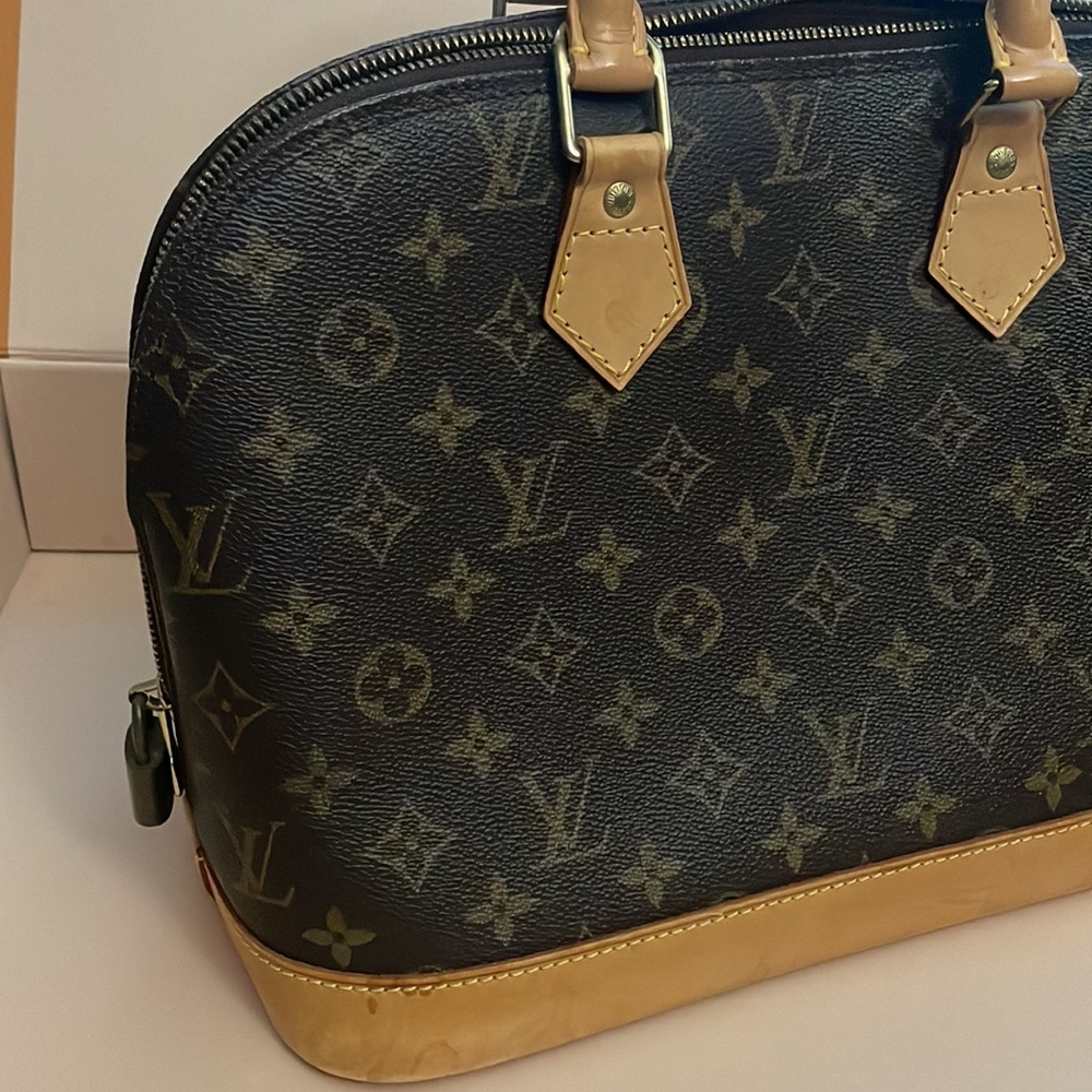 Sold❌Authentic Louis Vuitton Alma Monogram PM Size💖 - Picture 6 of 17